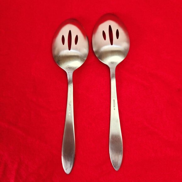 Oneida Slotted Serving Spoons Mooncrest Pattern 8" Set of 2 - Picture 5 of 9
